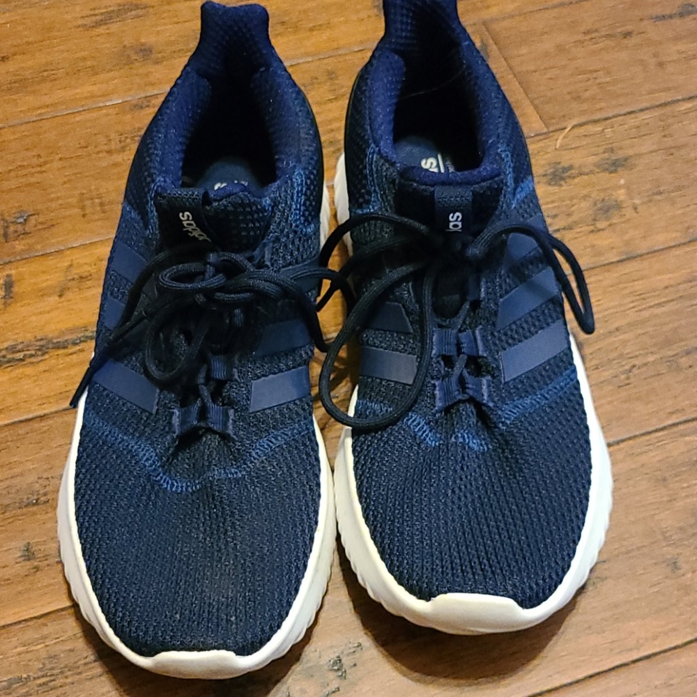 T shoes size 10 1/2 Adidas worn good condition